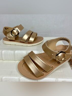 Cupcakes & Cashmere Toddler Girls Gold Sandals Velcro Straps Size 7